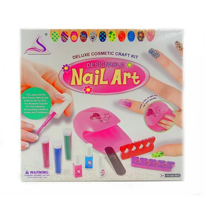 Profesjonalna suszarka do paznokci z efektownymi lakierami.