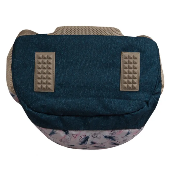 Stylowy plecak do szkoły z ergonomicznymi plecami.