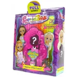 Zestaw niespodzianka z laleczką i akcesoriami w kolorowym opakowaniu.