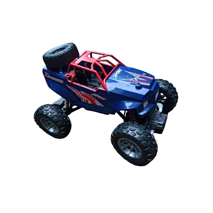 Dziecko bawi się samochodem Buggy RC