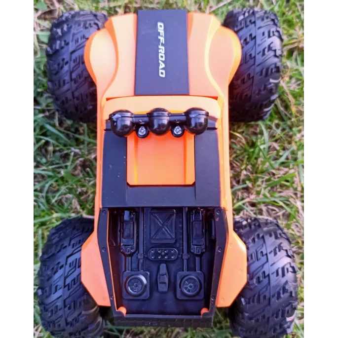 Akumulator Li-ion 3.7V - do 15 minut jazdy na jednym ładowaniu.