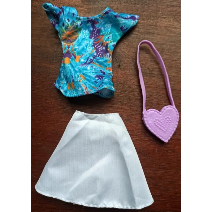 Zestaw dla lalek - ubrania wykonane z doskonałych materiałów.