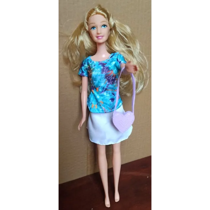 Bezpieczne i piękne ubranka dla lalek na każdą okazję.