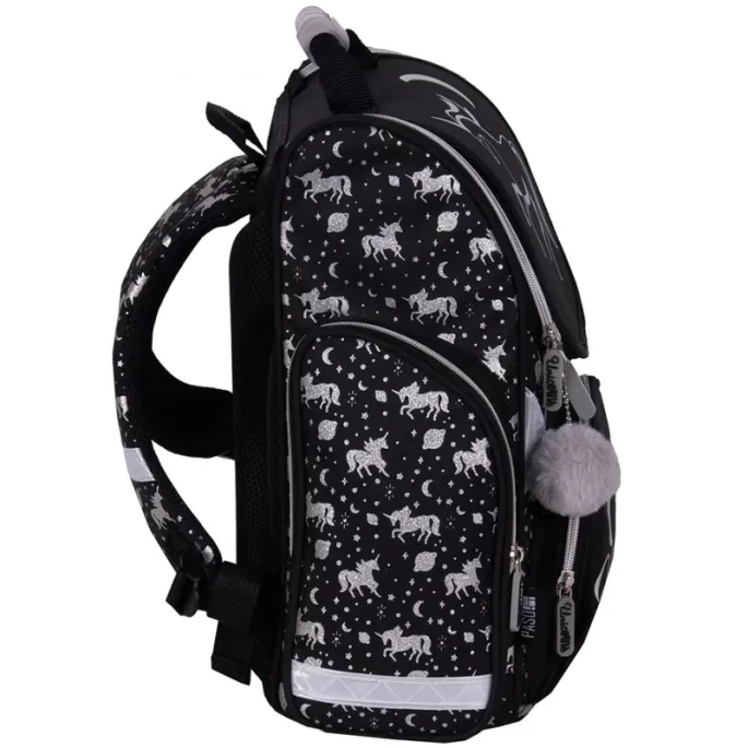 Tornister dla uczennicy z praktycznymi kieszeniami