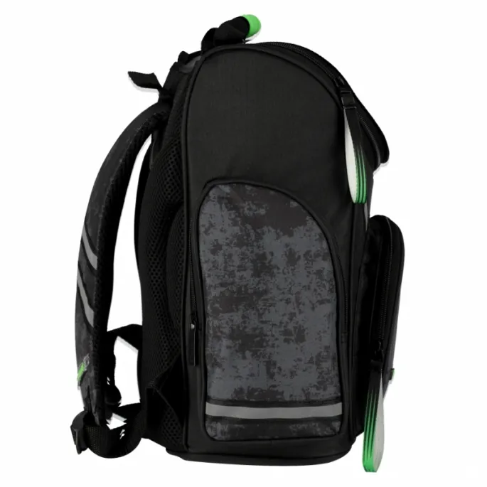 Tornister szkolny z systemem odblaskowym dla bezpieczeństwa