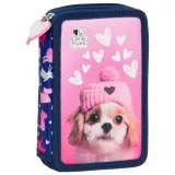 Dwupoziomowy piórnik z wyposażeniem dla uczniów i uczennic.