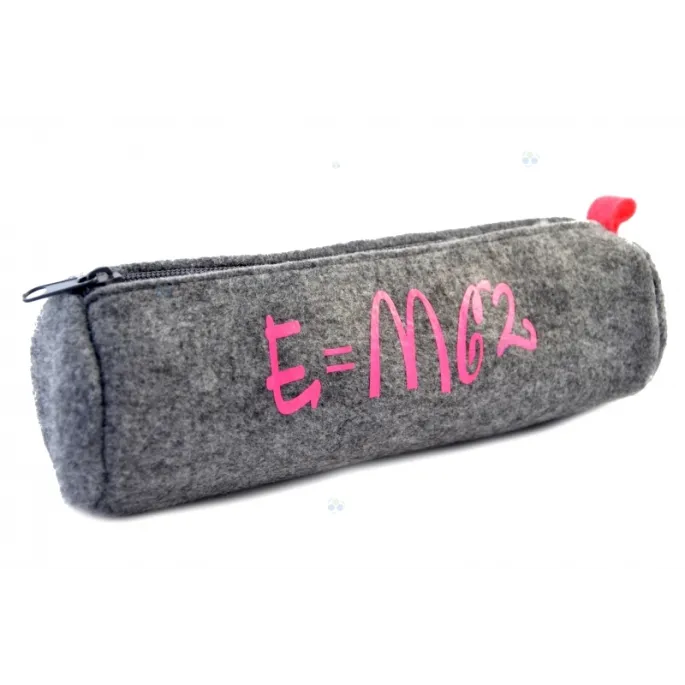 Piórnik tuba EMC2 w kolorze amarantowym z filcu na przybory szkolne.