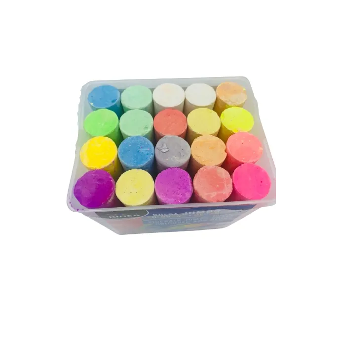 Zestaw kolorowej kredy w plastikowym wiaderku