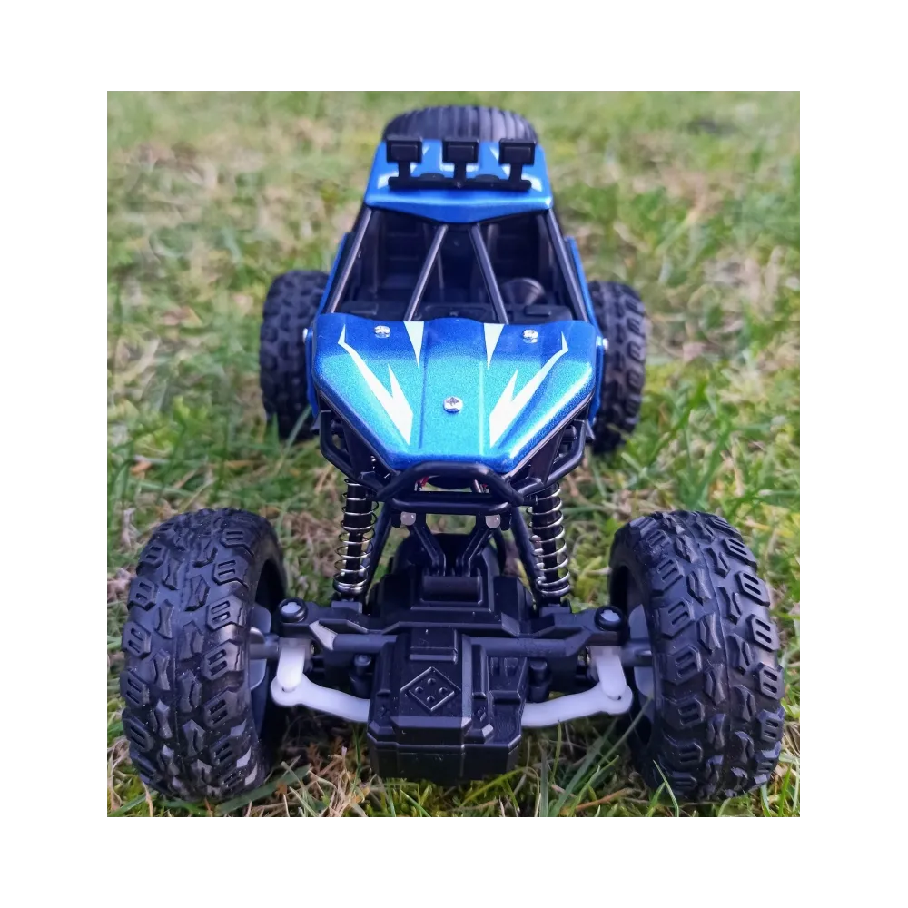 Estetycznie zapakowany Monster Truck RC w kolorze niebieskim