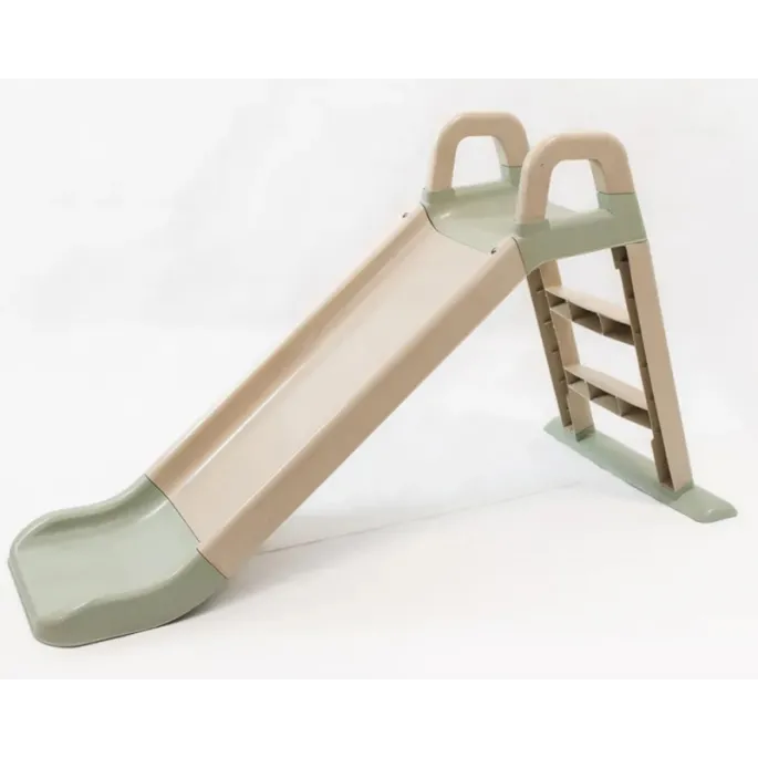 Stabilna i trwała zjeżdżalnia do zabawy w ogrodzie lub w domu.