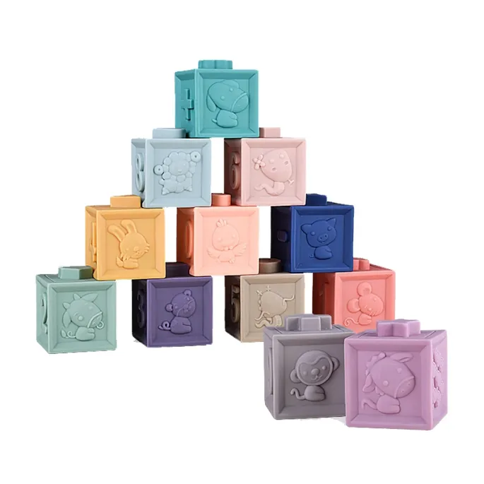 Różnorodne kształty klocków stymulujące rozwój dziecka