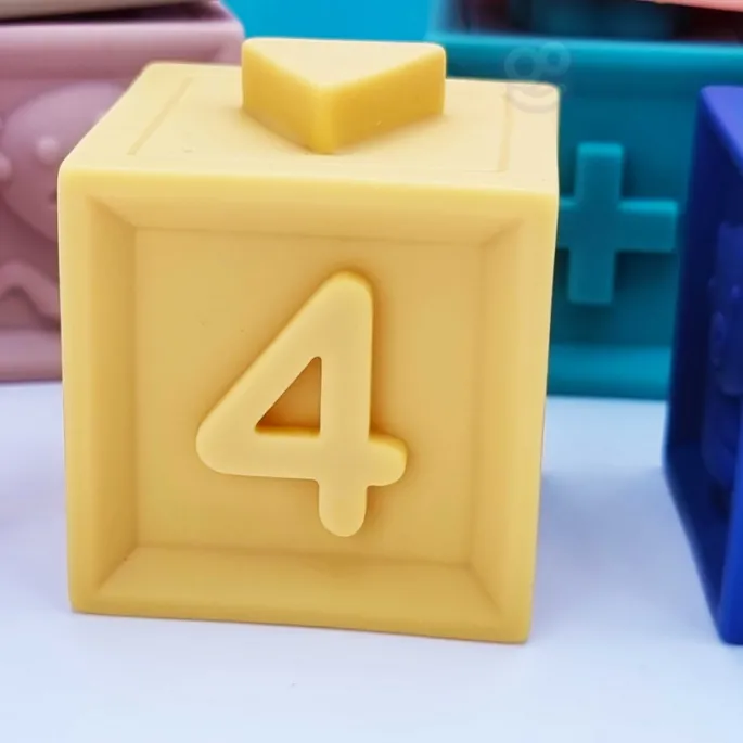 Klocki do ściskania idealne jako gryzak dla niemowląt