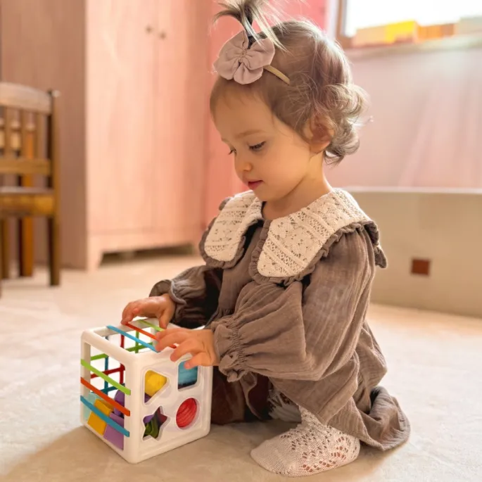 Sorter z kształtami dla maluchów