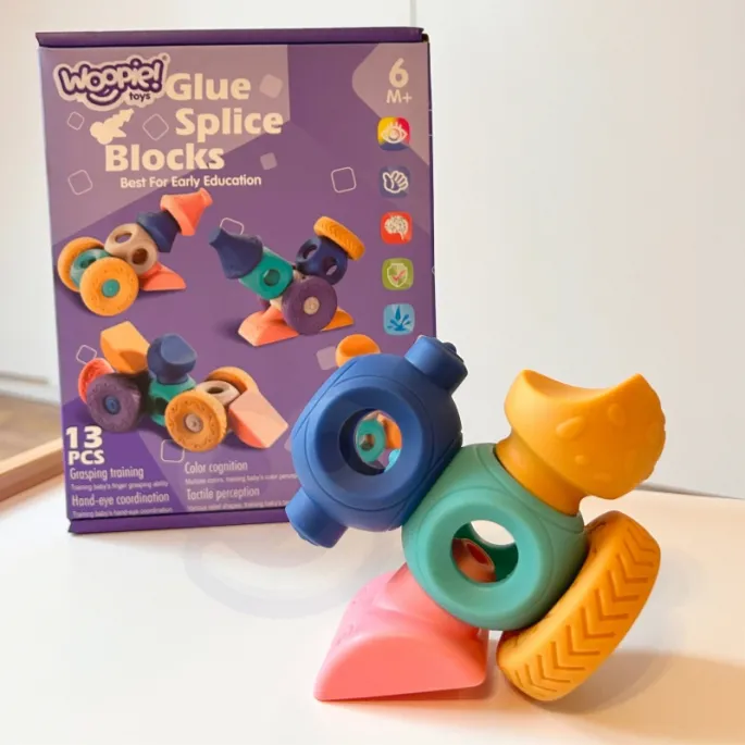 Zestaw 13 elementów klocków WOOPIE BABY idealnych dla maluchów