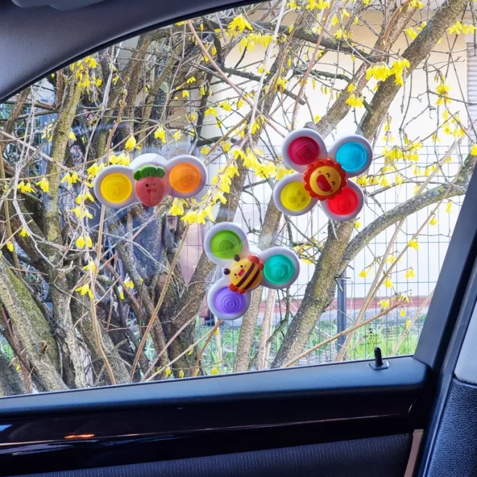 Gumowe elementy do wciskania w zabawce dla dzieci