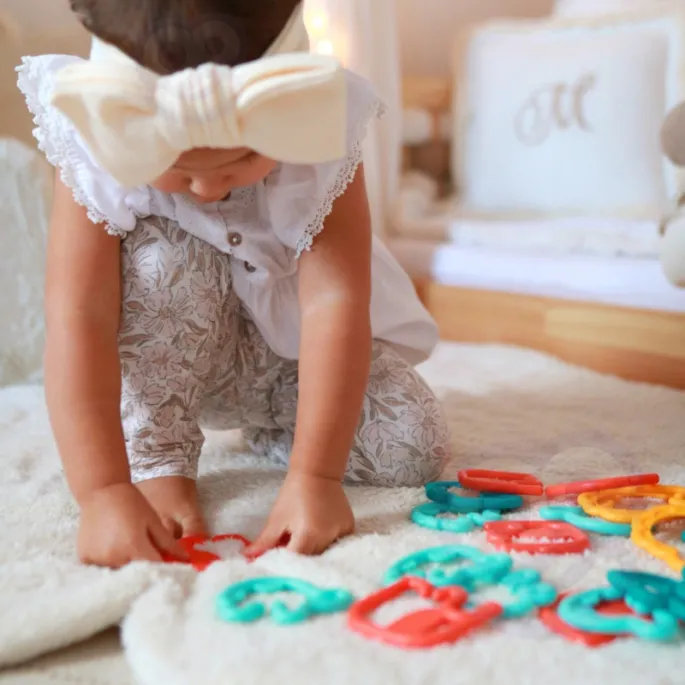 Łańcuszek z kolorowymi zwierzątkami dla niemowląt