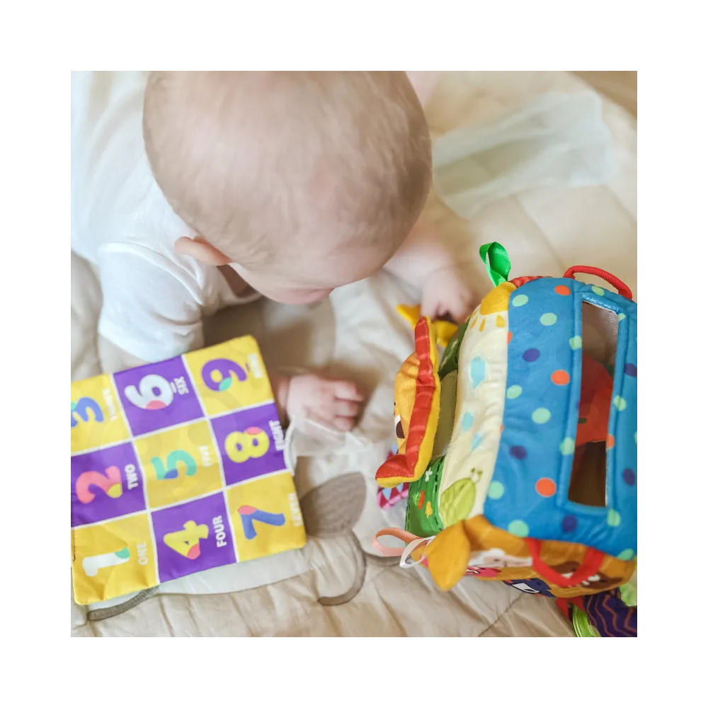 WOOPIE BABY Zabawka Edukacyjna Sensoryczna Pudełeczko Chusteczek