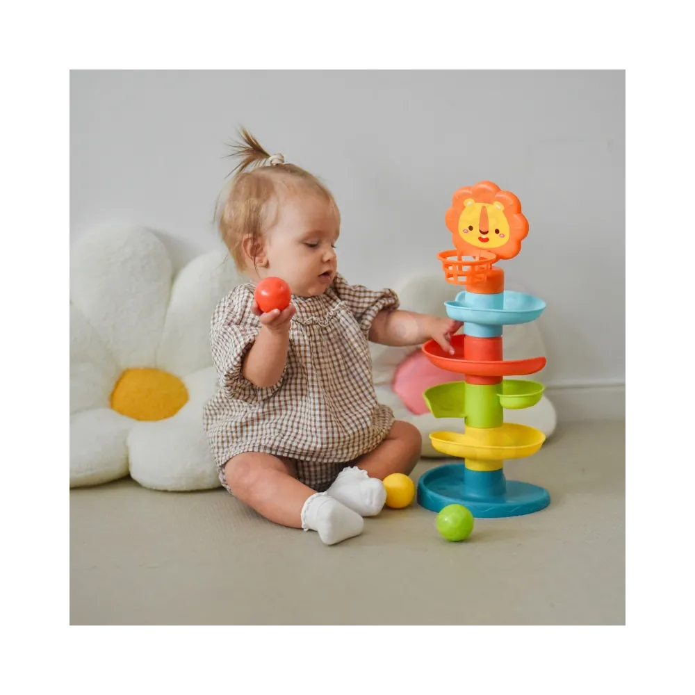 Interaktywny kulodrom z lewem i piłeczkami