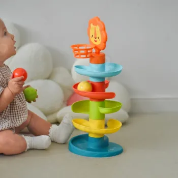 Kolorowa zjeżdżalnia rozwijająca zdolności manualne