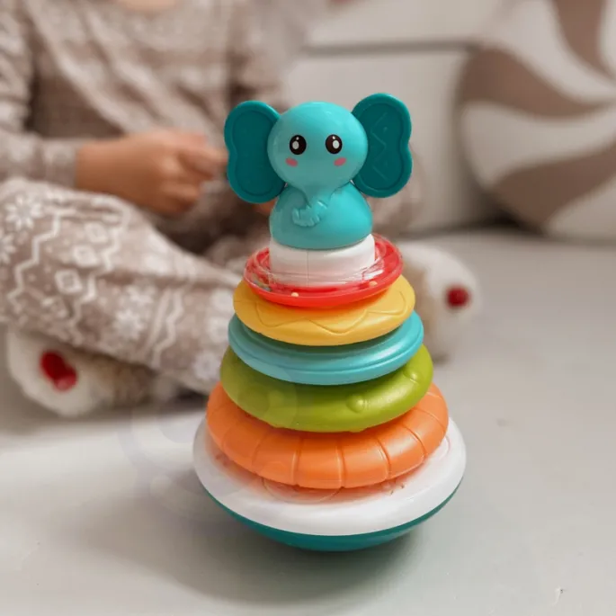 Wieloetapowa zabawka wspierająca rozwój dziecka