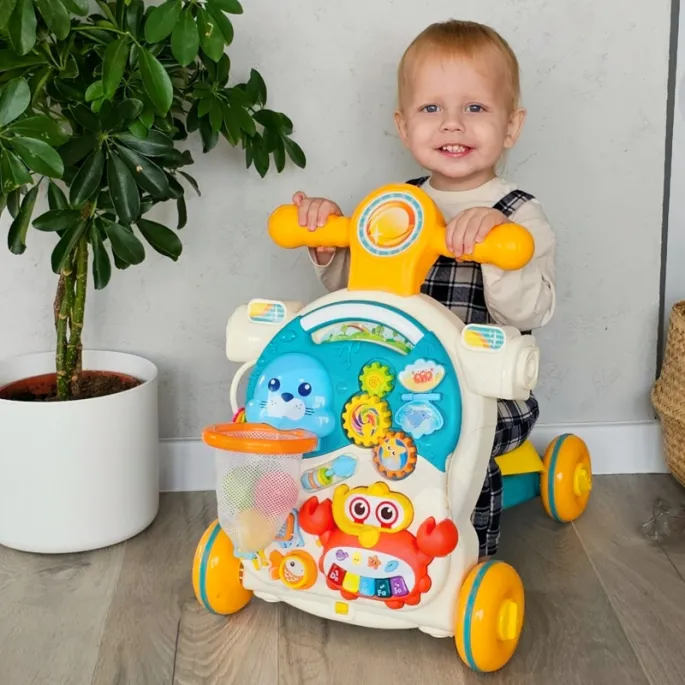 Edukacyjny stolik z interaktywnym panelem dla dzieci