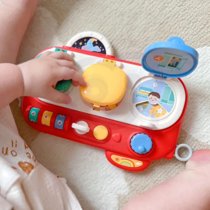 Zabawa manualna z zabawką WOOPIE BABY Odkryj i Sprawdź.