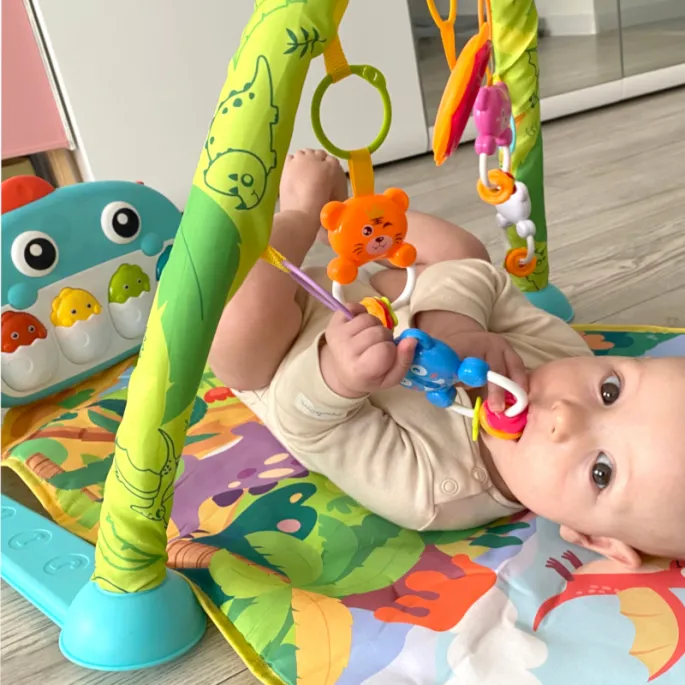 Miękka mata do zabawy dla dzieci z lusterkiem