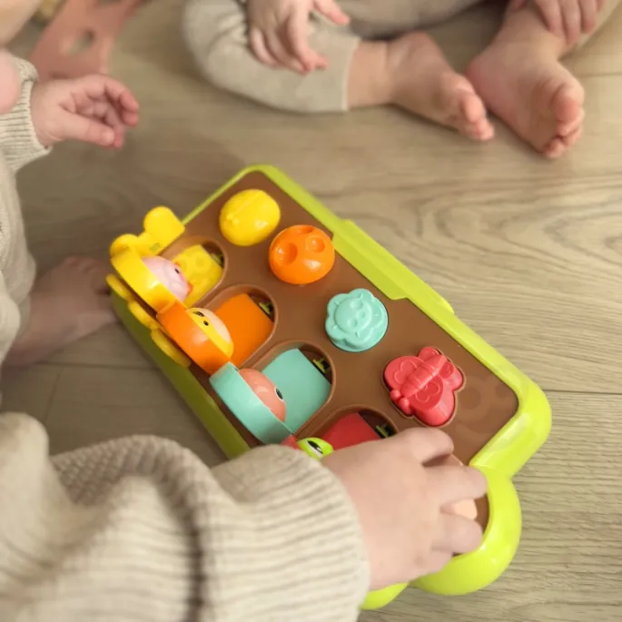 Gwizdek w kształcie drzewa dołączony do zestawu