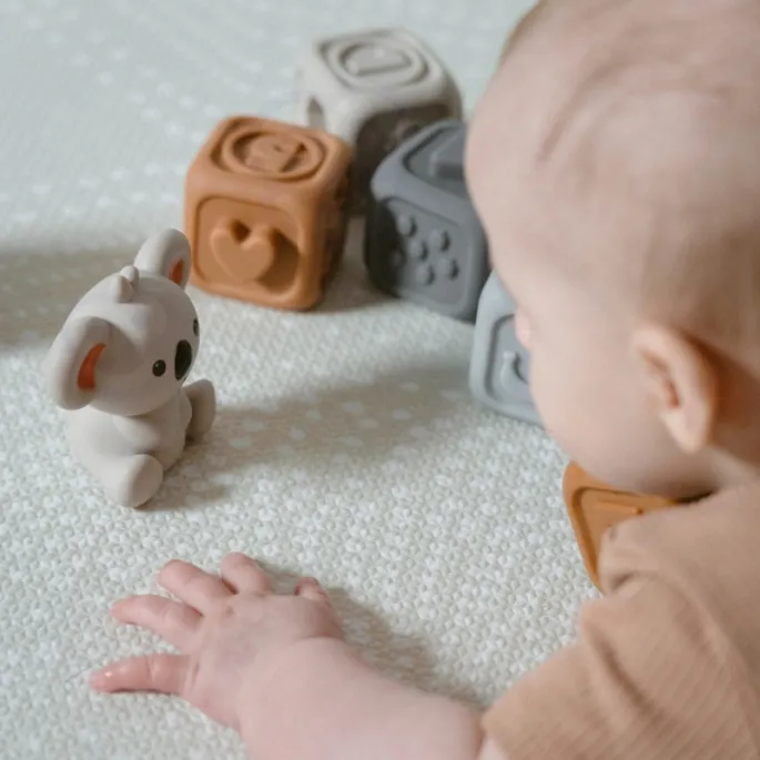 Piramidka z urocza koalą - przyjemna nauka liczb