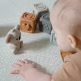 Piramidka z urocza koalą - przyjemna nauka liczb