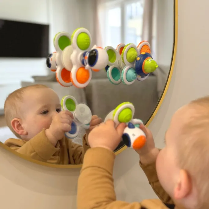 Zabawka z przyssawkami do zabawy w różnych miejscach