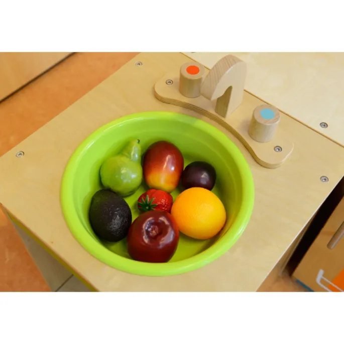 Bezpieczna szafka do zabawy w przedszkolu