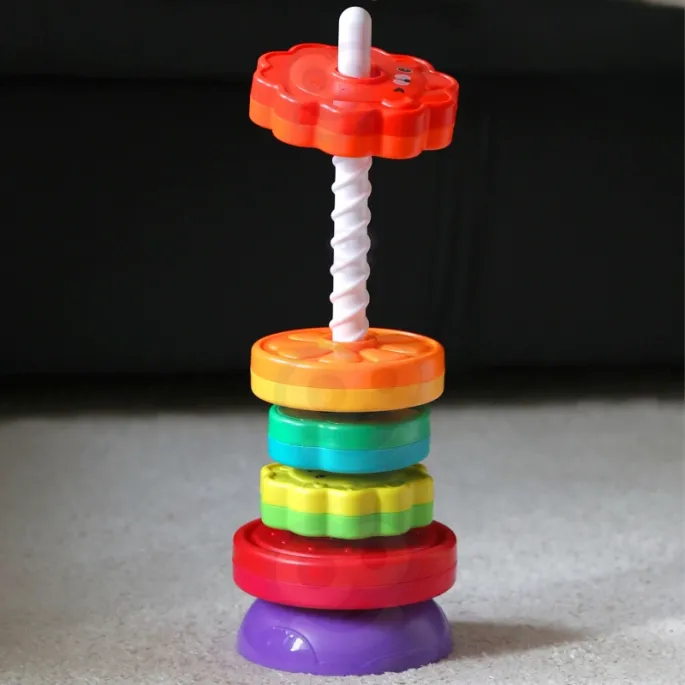 Bezpieczna zabawka WOOPIE z trwałych materiałów dla dzieci