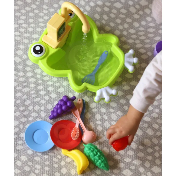 Realistyczny kran z wodą dla dzieci