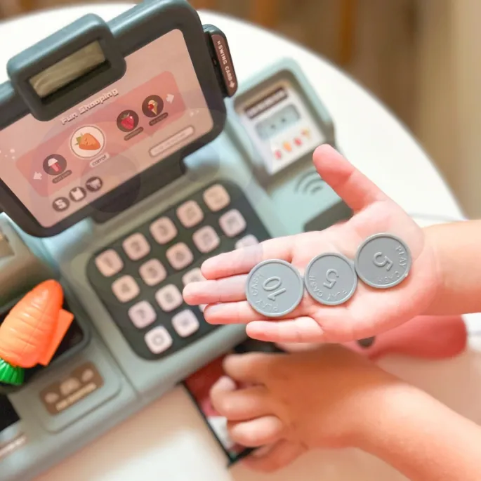 Zestaw z kasą i 25 akcesoriami dla dzieci