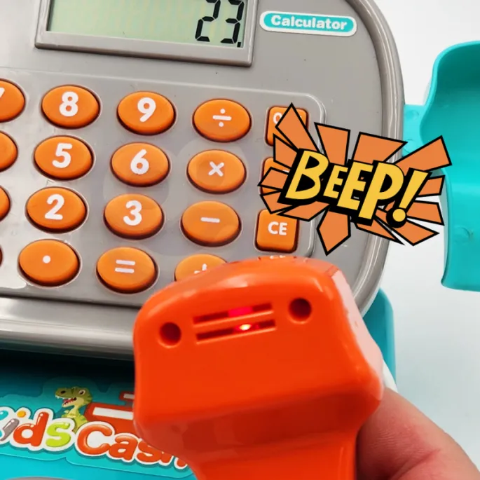 Edukacyjna zabawa z dinozaurem w sklepie.