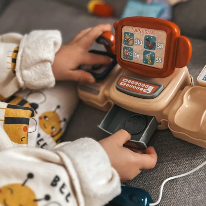 Dziecięcy supermarket z artykułami spożywczymi