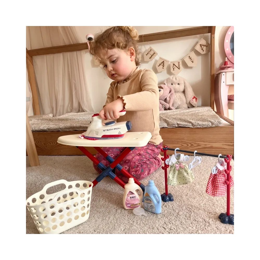 Deska do prasowania z akcesoriami dla dzieci