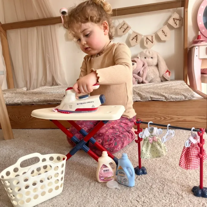 Deska do prasowania z akcesoriami dla dzieci