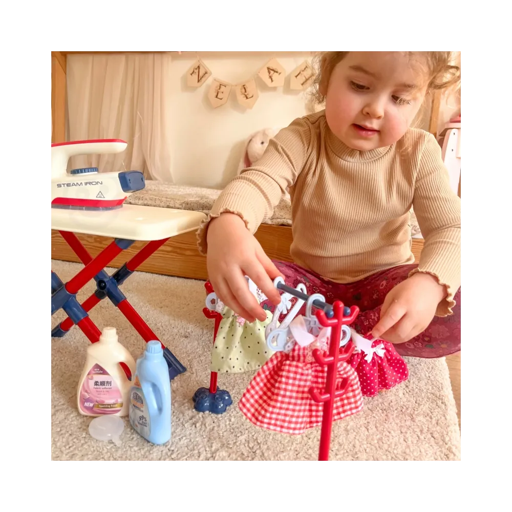 Zestaw 14 elementów do zabawy w prasowanie