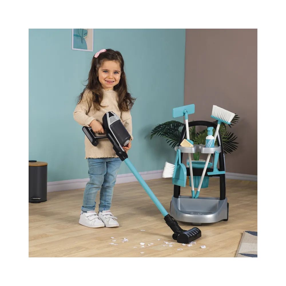 Zestaw sprzątający SMOBY z mopem, szczotką i imitacjami środków czystości