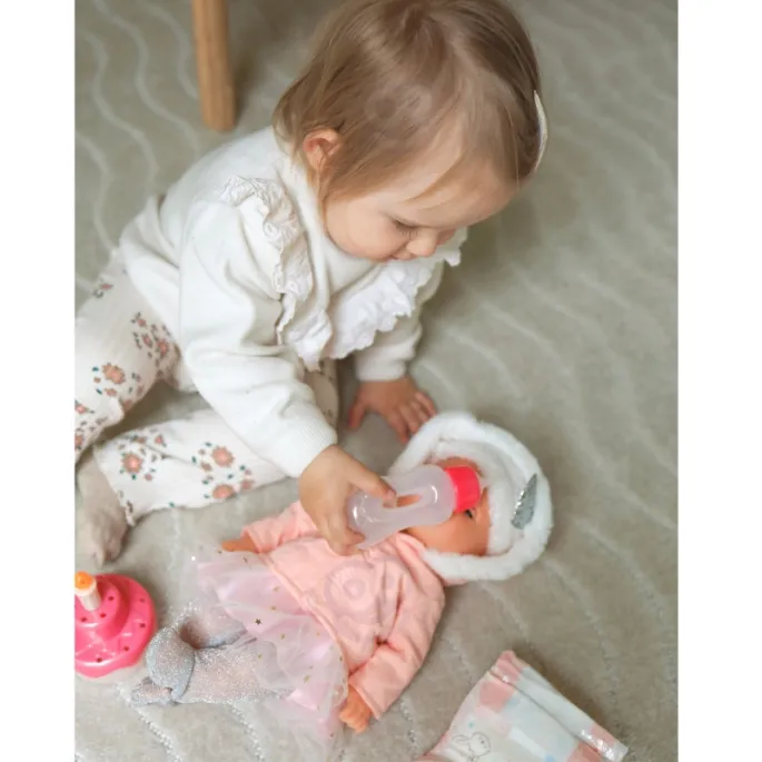 Dziecięca lalka wspierająca zabawę i empatię