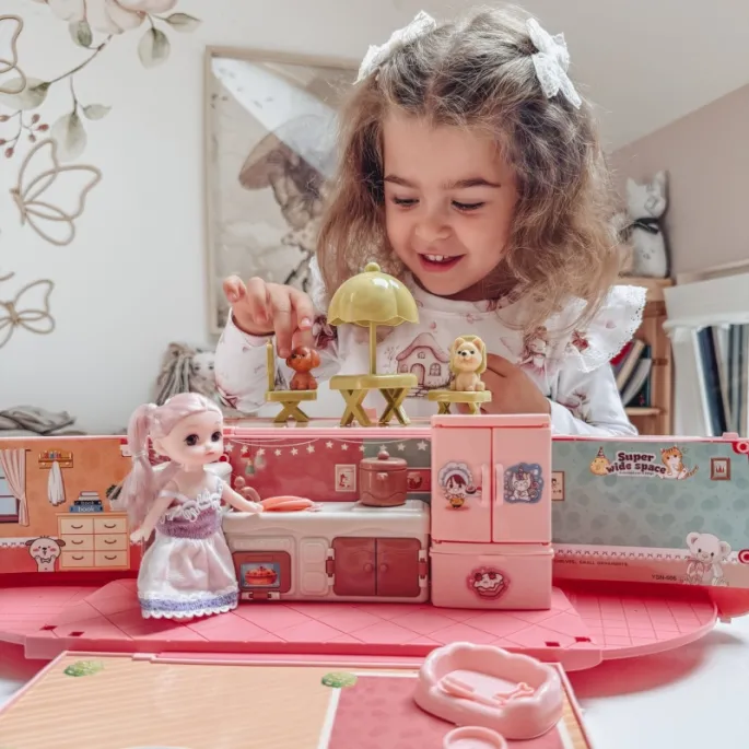 Przestronny kamper dla dzieci z ruchomym dachem