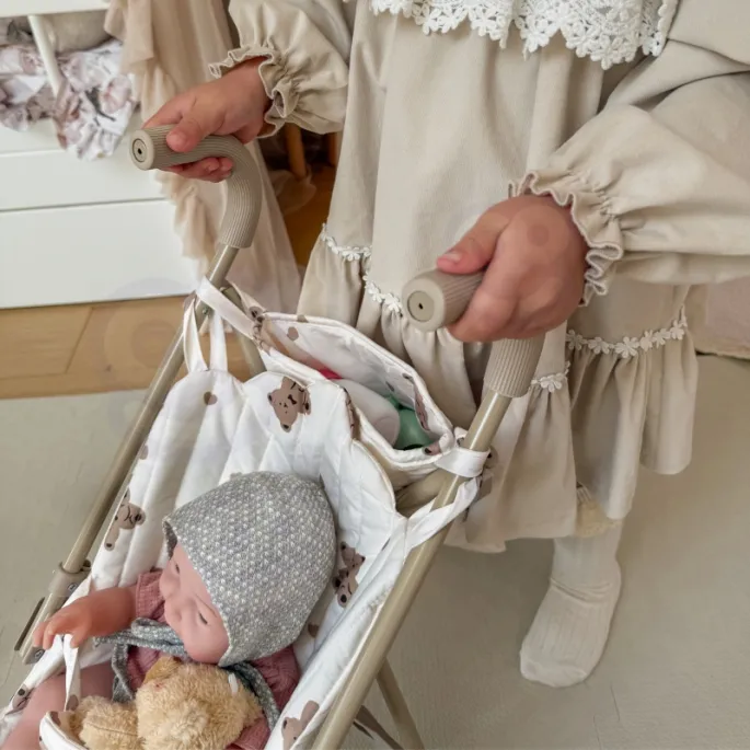 Składany wózek dla lalek idealny na świeżym powietrzu