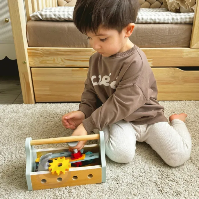 Pastelowe drewniane narzędzia do zabawy