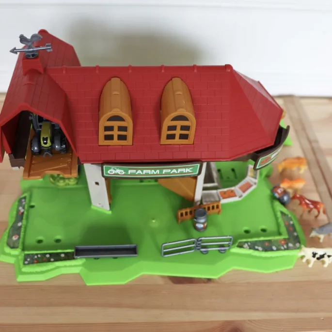 Zestaw zabawkowy Farma Zagroda 42 elementy