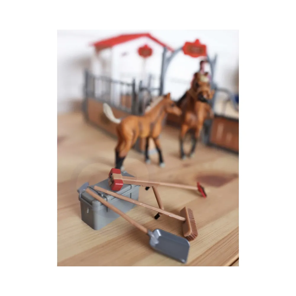 WOOPIE Zestaw Stajnia Zagroda dla Koni Figurki 18 el.