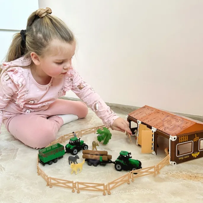 Realistyczne figurki zwierząt w zestawie dla dzieci.