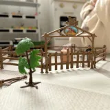 WOOPIE Zestaw Mini Farma Traktor Zwierzęta Osada Farma Rolnik 1:24