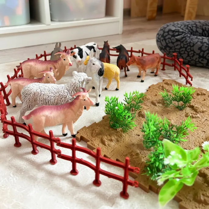 Praktyczny kuferek z akcesoriami do farmy